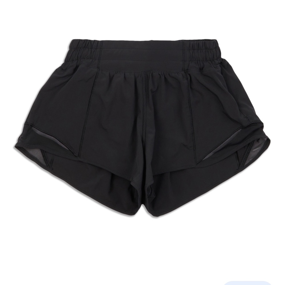 Lululemon size 4 low rise hotty hots 4 inch